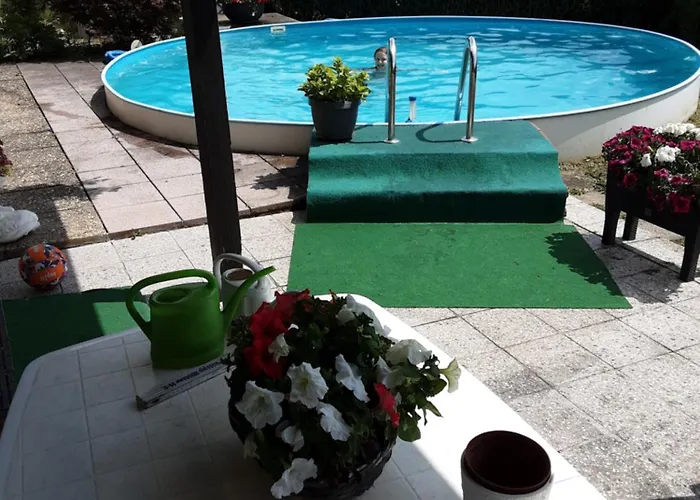 アパート Fw Doris